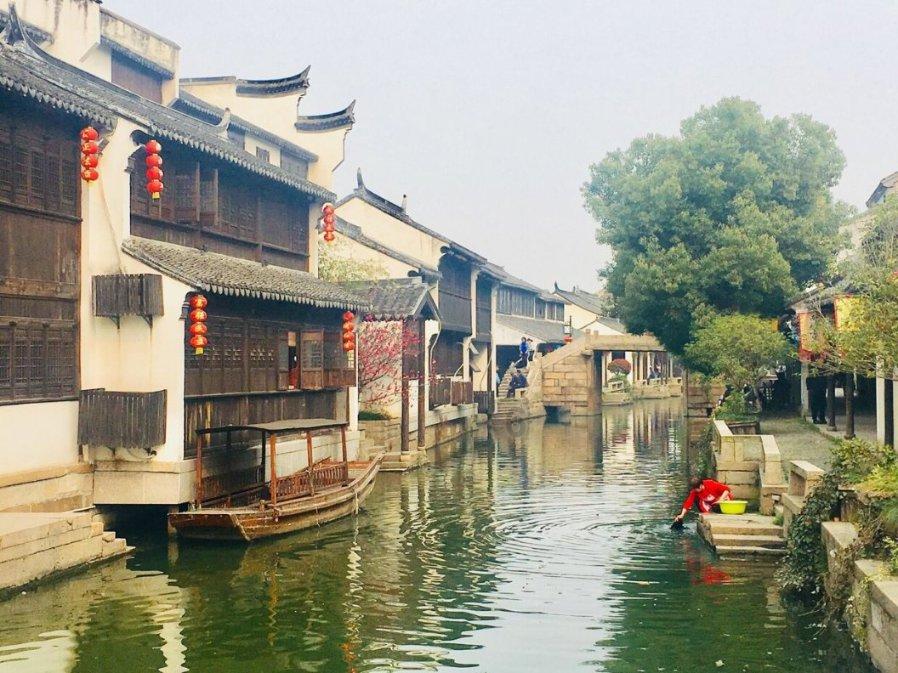 人到中年负债累累，该做什么才能翻身？游戏画面